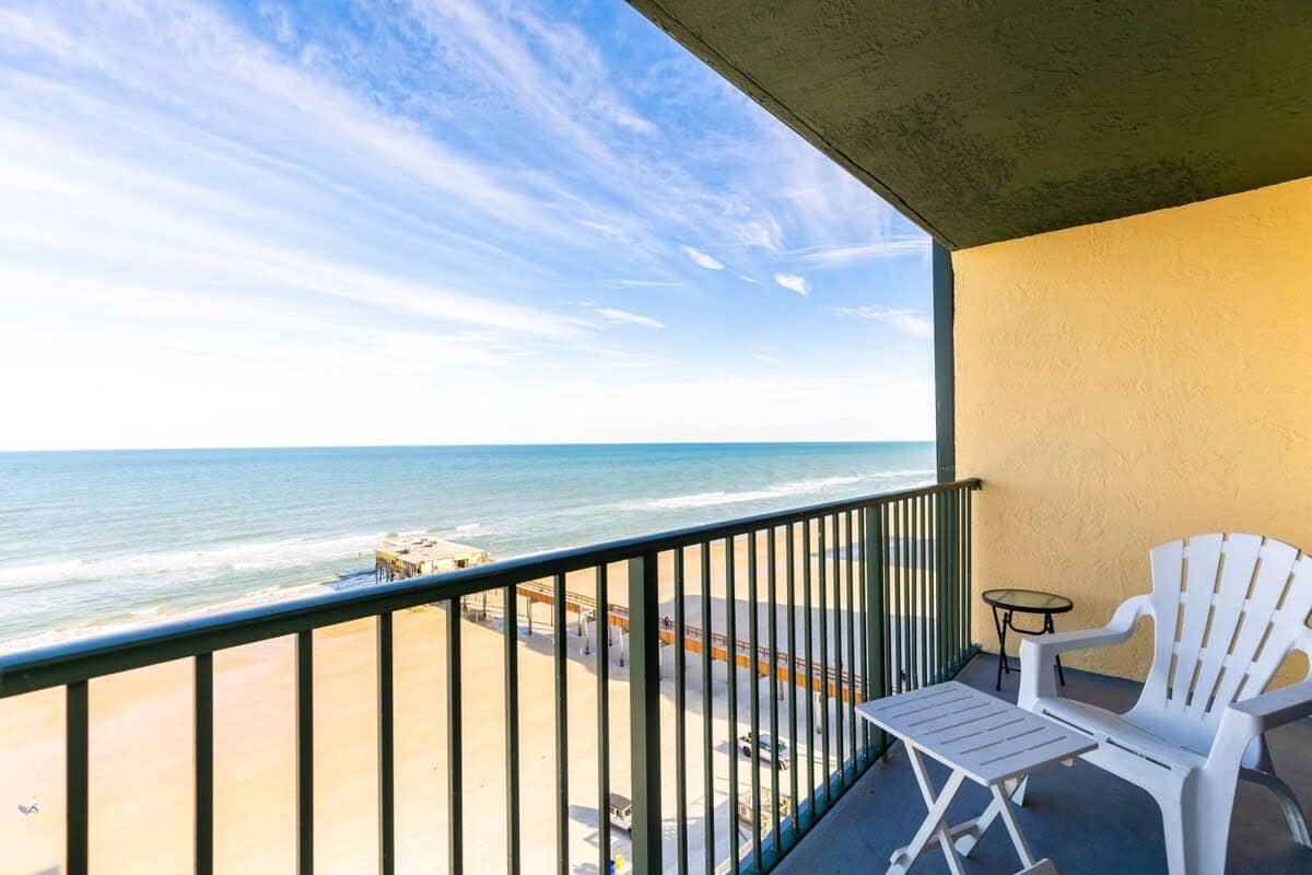 Top Floor Oceanfront Condo w/ Pool & Beach Access!