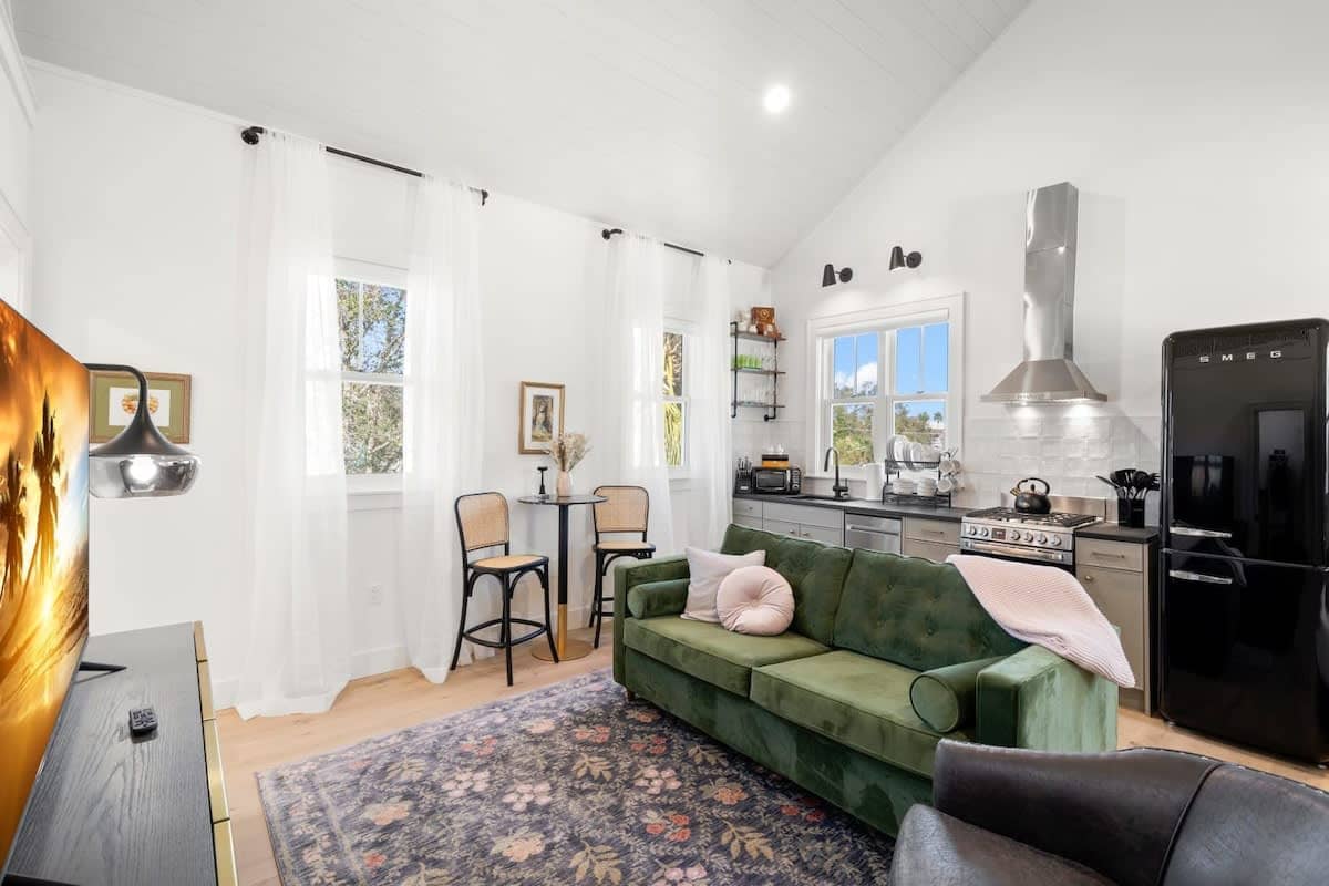 Casa Julieta | Luxury "Ybor-Themed" Studio