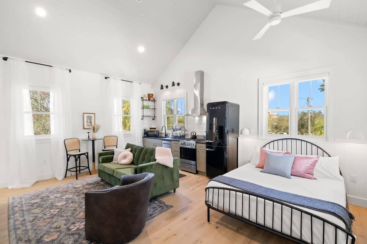 Casa Julieta | Luxury "Ybor-Themed" Studio