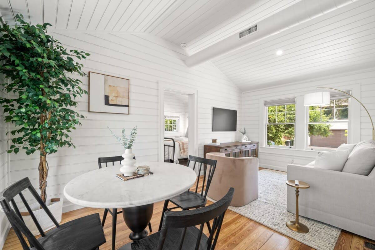 Bayshore Grand Two Bedroom - The Adaline