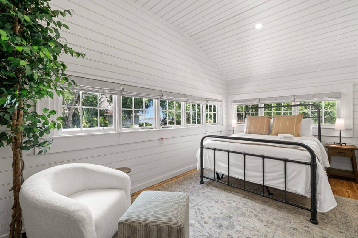 Bayshore Grand Two Bedroom - The Adaline
