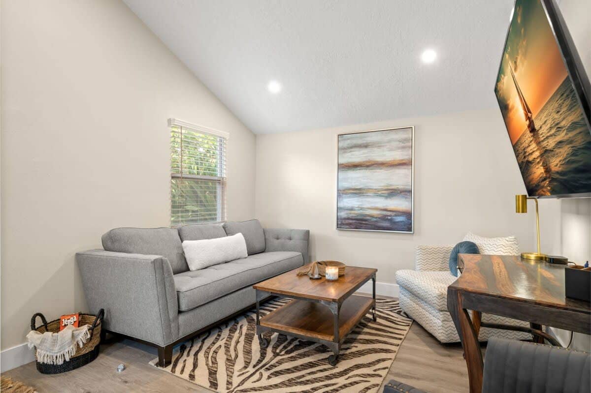 SoHo Suite by Brightwild | Steps to SoHo!