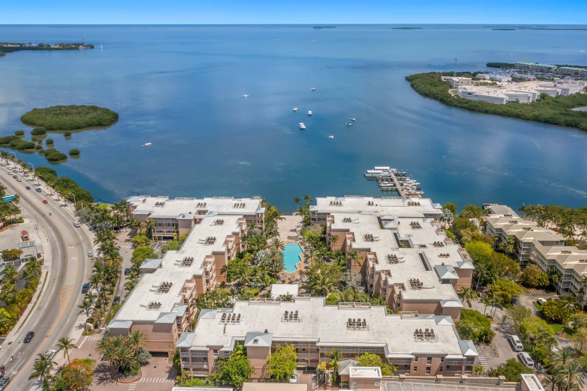 One Bedroom Suite | Beachside Resort