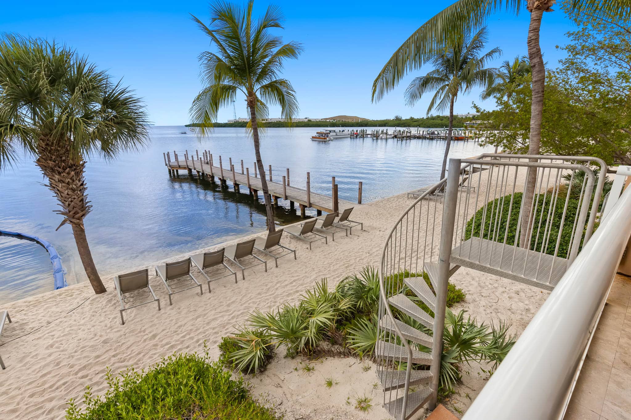 Ocean Front Suite with Direct Beach Access