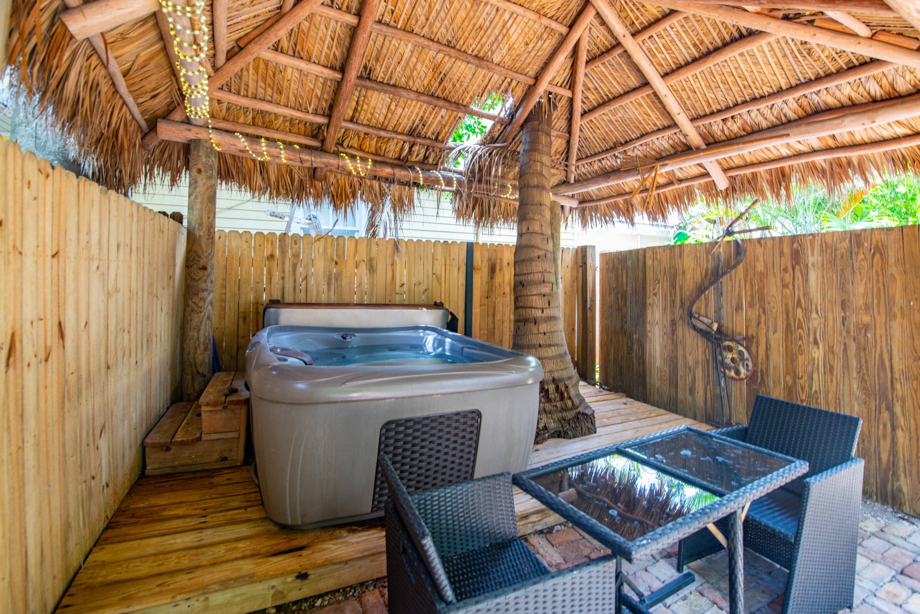 Royal Palm Studio with Hot Tub