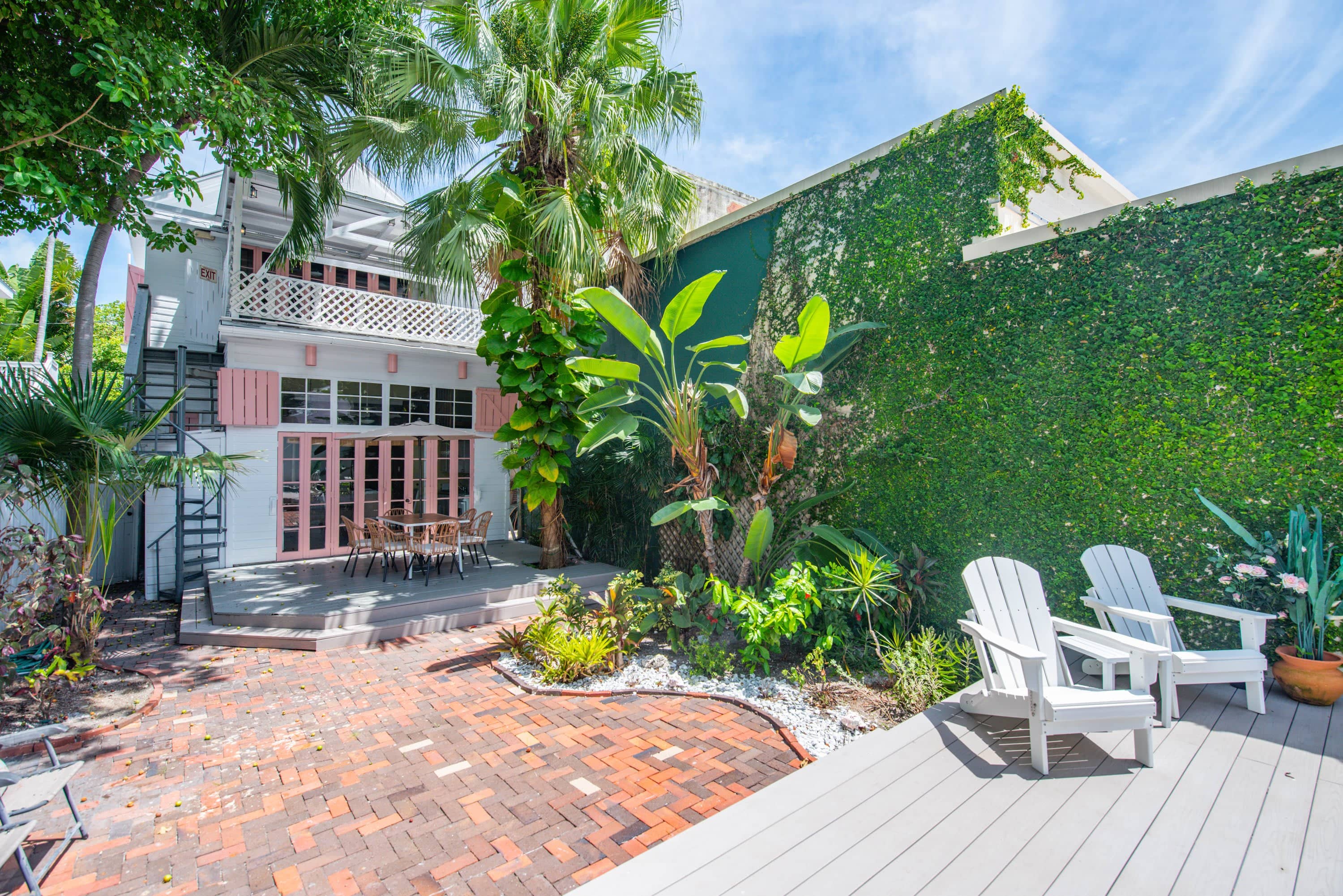 Coastal Rose - Private Pool & Near Duval