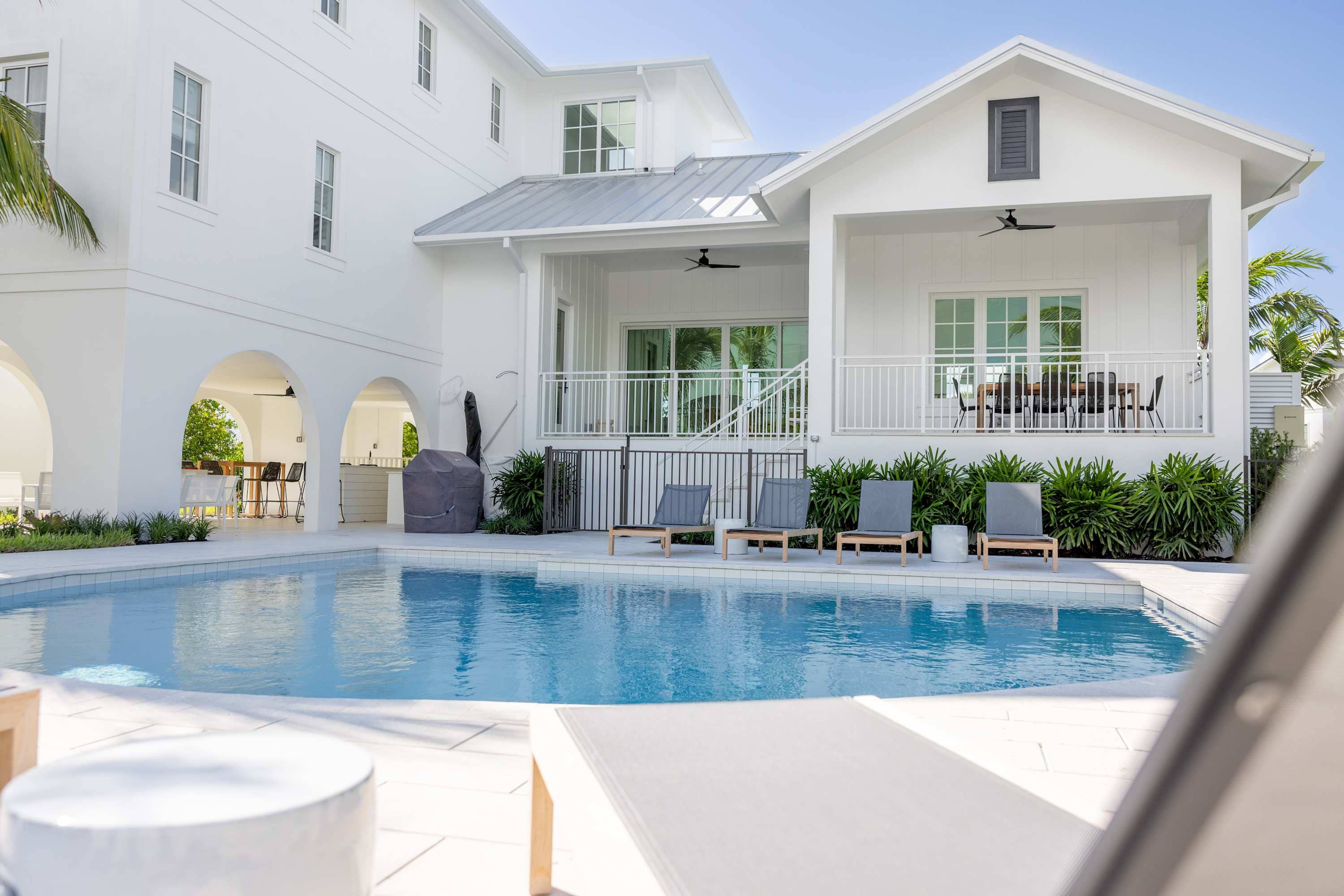 Floralee House at Lunara Bay