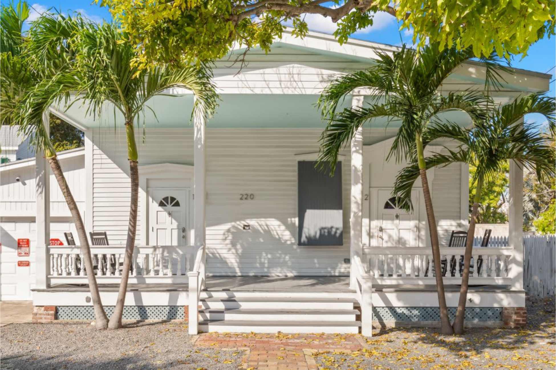 The Mesa House - One block from Duval St